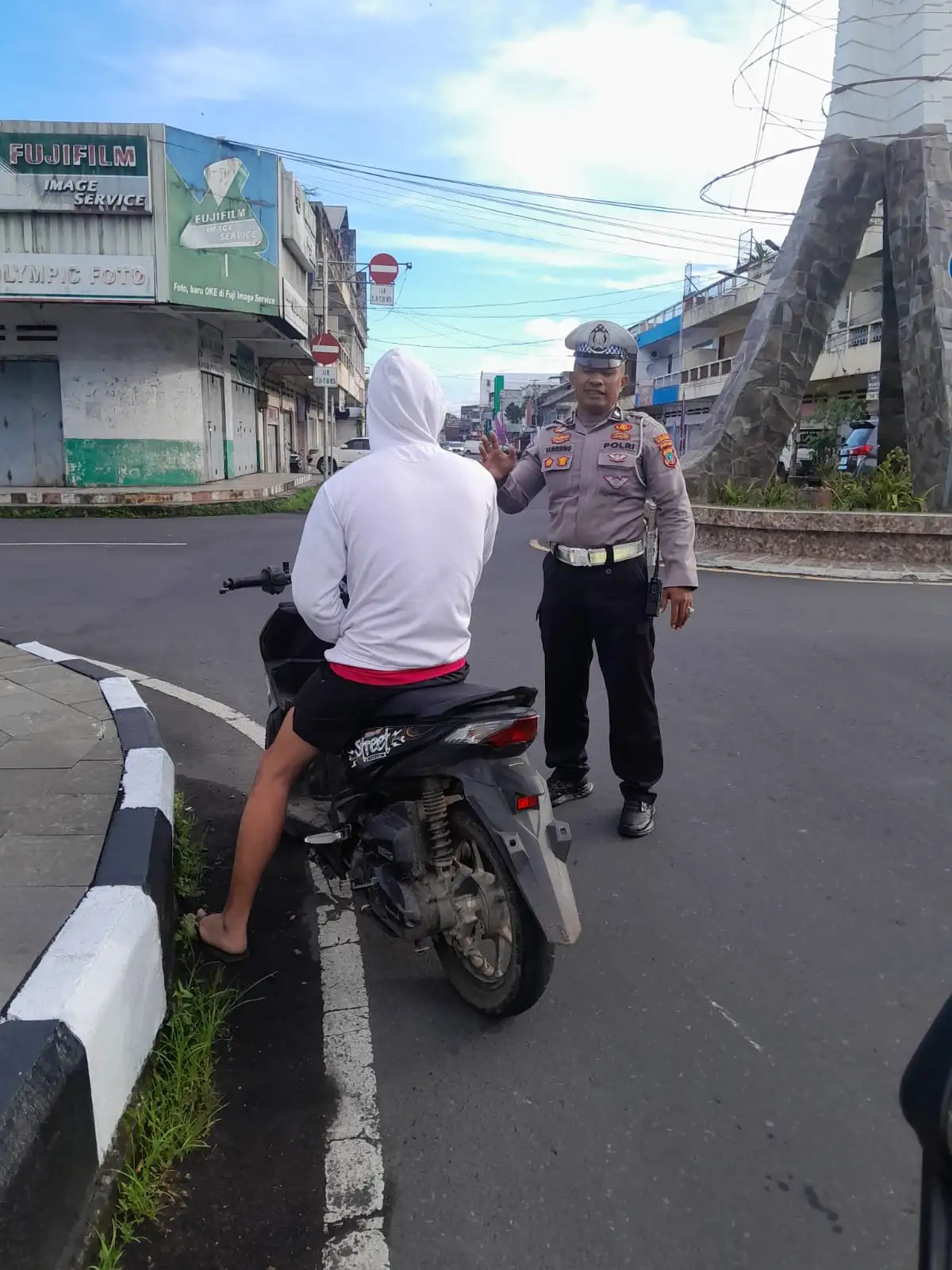 Polres Minahasa Gelar Patroli Lalu Lintas untuk Meningkatkan Keselamatan Masyarakat